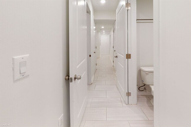 Building Photo - 4 br, 3 bath Duplex - 1834 N Bouvier ST Un...