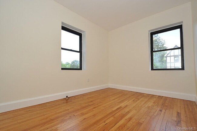 Building Photo - 120 Stonelea Pl