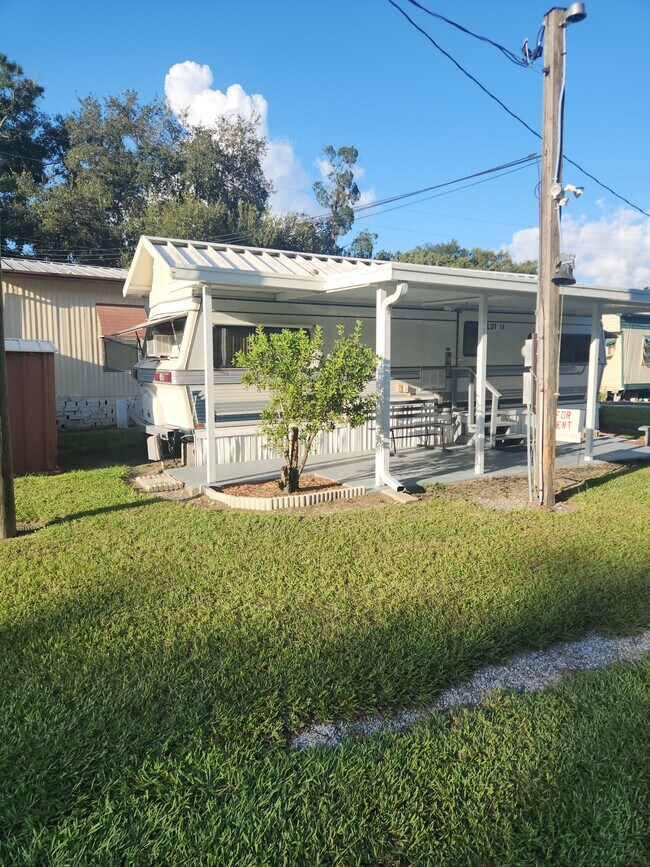 Building Photo - 38612 Fir Ave