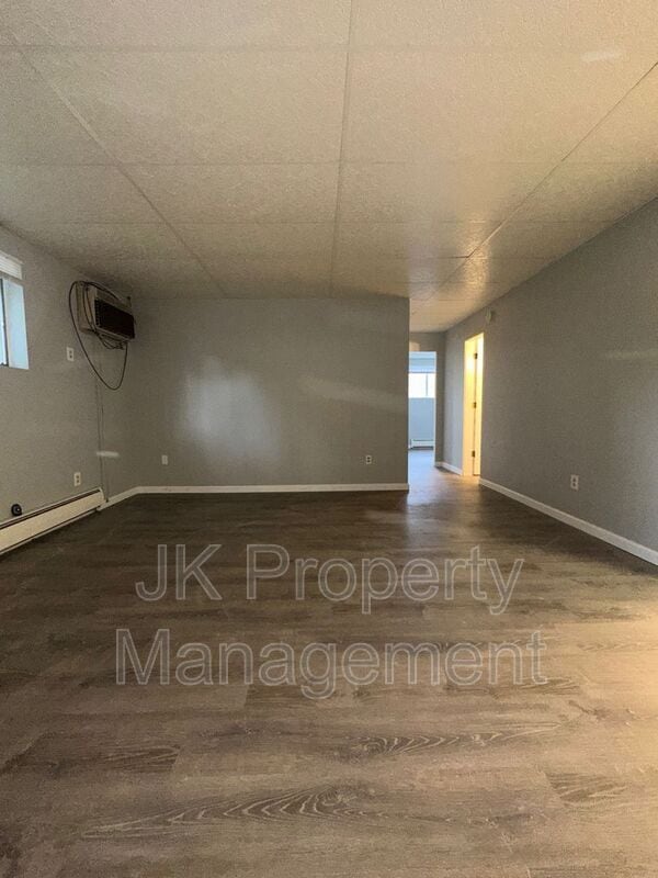 Building Photo - 1122 1st Ave SW