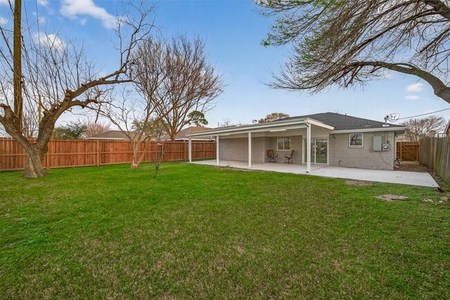 Building Photo - 11118 Stroud Dr