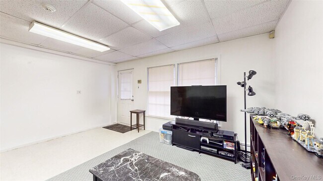 Building Photo - 498 NY-52