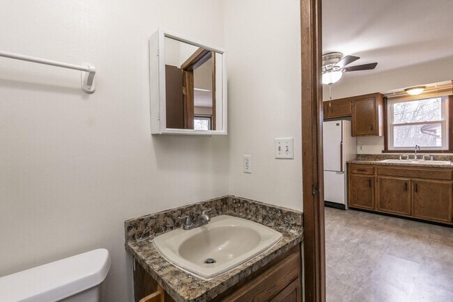 Building Photo - 21225 Mary Lynn Dr