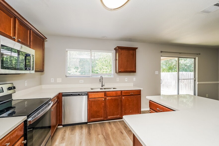 Building Photo - 8505 Shallow Creek Dr