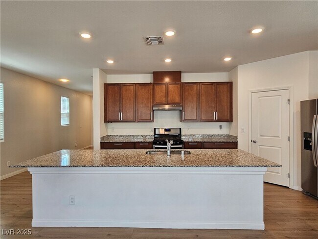 Building Photo - 7700 Mojave Wind Ave