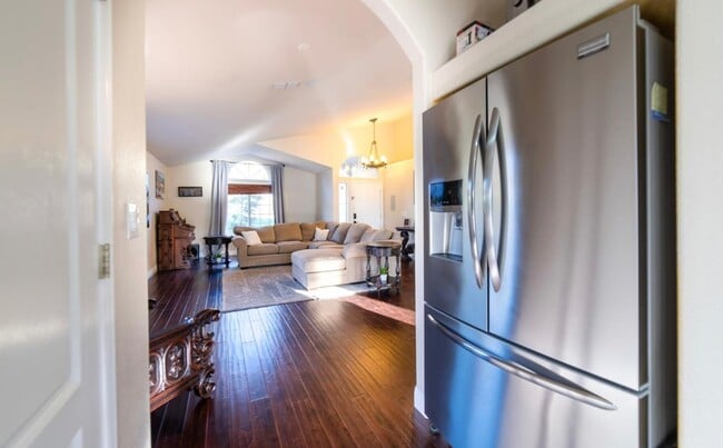 Building Photo - 3293 Woedee Dr