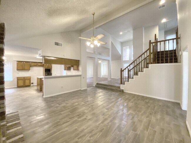Building Photo - 14818 Chetland Pl Dr