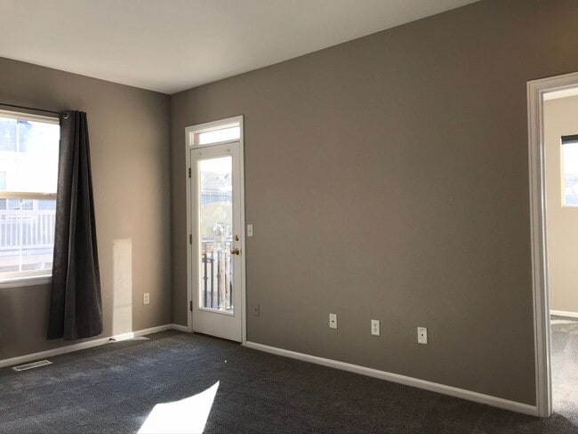 Building Photo - Dream Location! Attached 2 Car Garage!