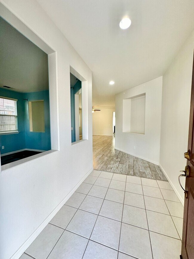 Building Photo - 11507 Piona Ln