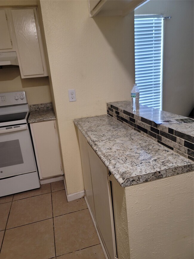 Building Photo - 12615 Brookglade Cir