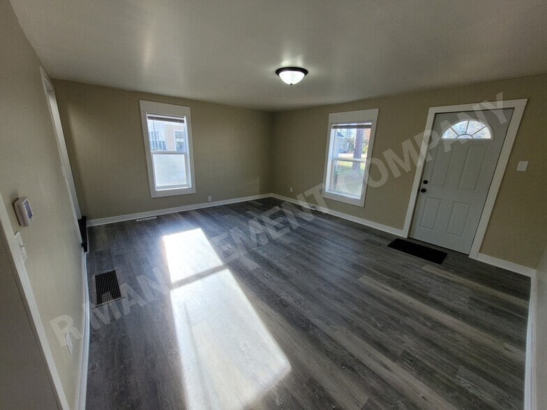 Building Photo - 4009 N 6th St