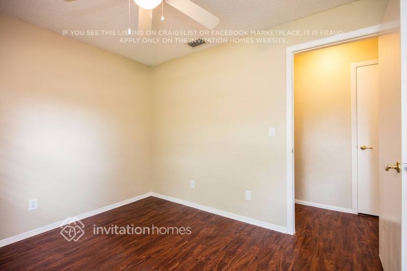 Building Photo - 9064 Hamlin Rd W