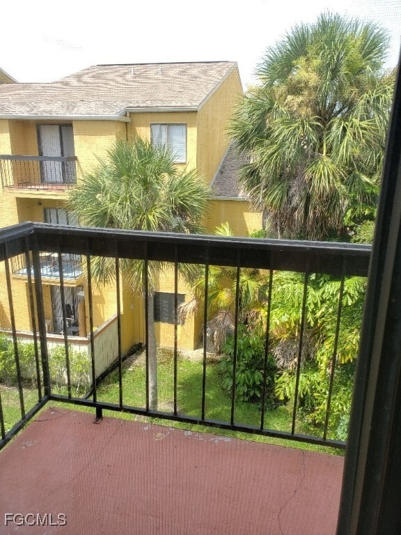 Building Photo - 2875 Winkler Ave