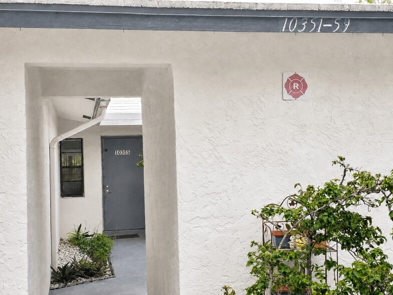 Building Photo - 10355 NW 35th St