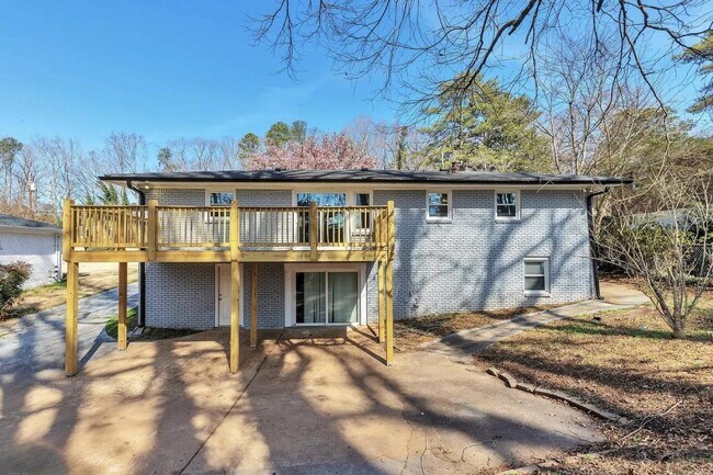 Building Photo - 2764 Veltre Pl SW