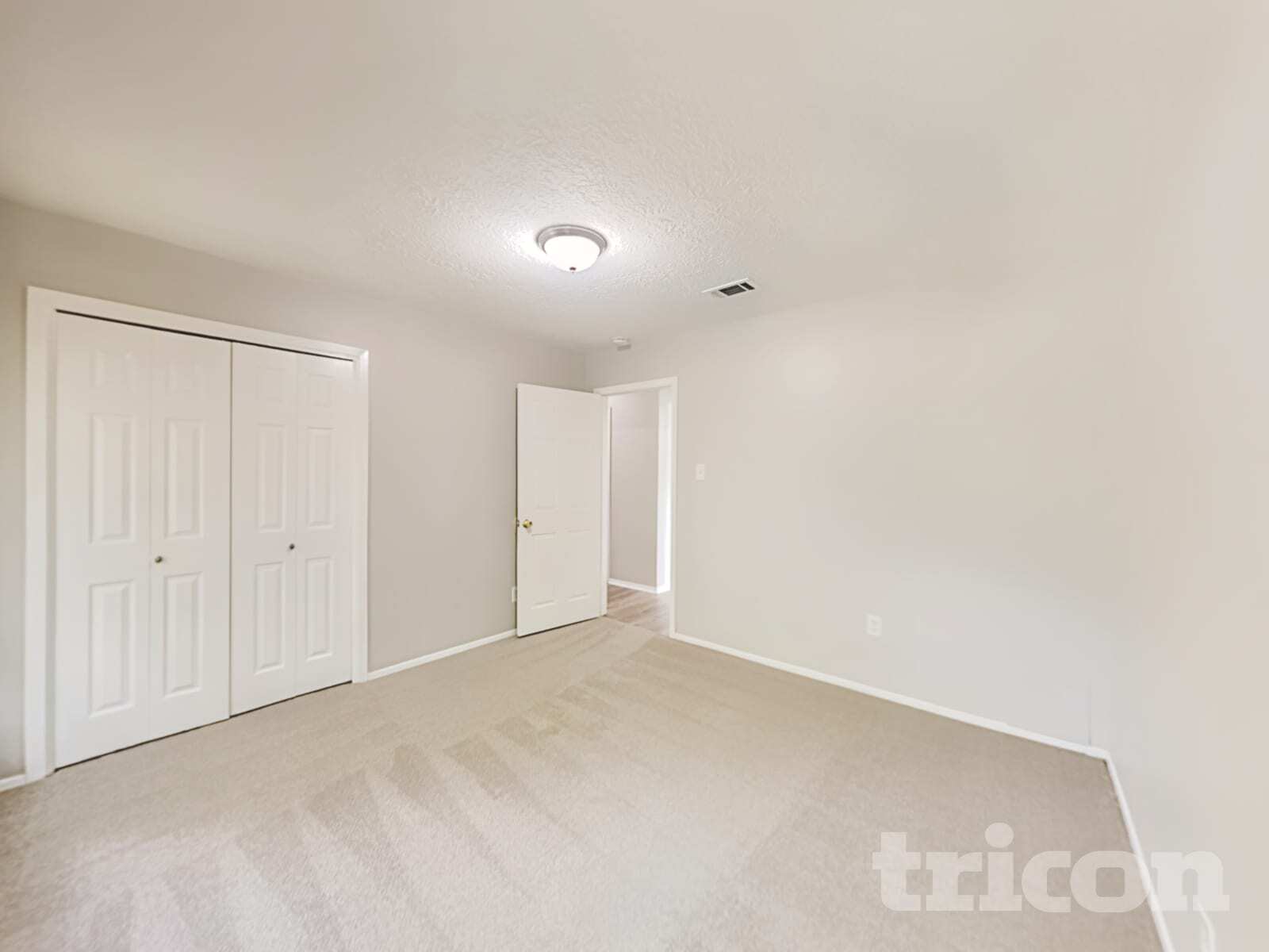 Building Photo - 1110 Poppets Way