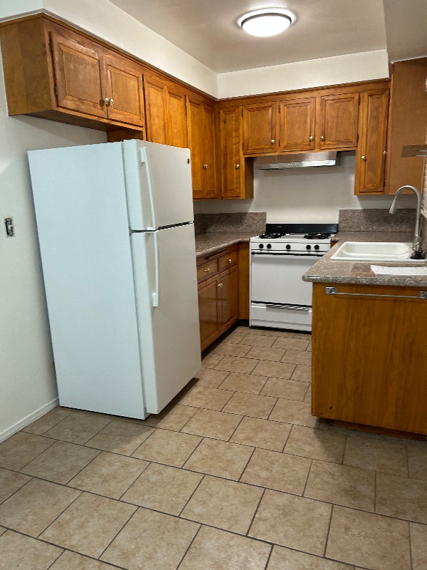 Building Photo - 224 W Palm Ave