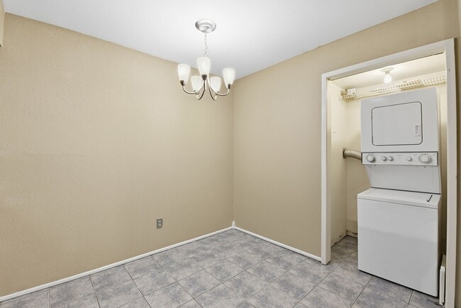 Building Photo - 12905 Woodforest Blvd