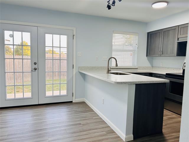 Building Photo - 2410 Hollandale Cir