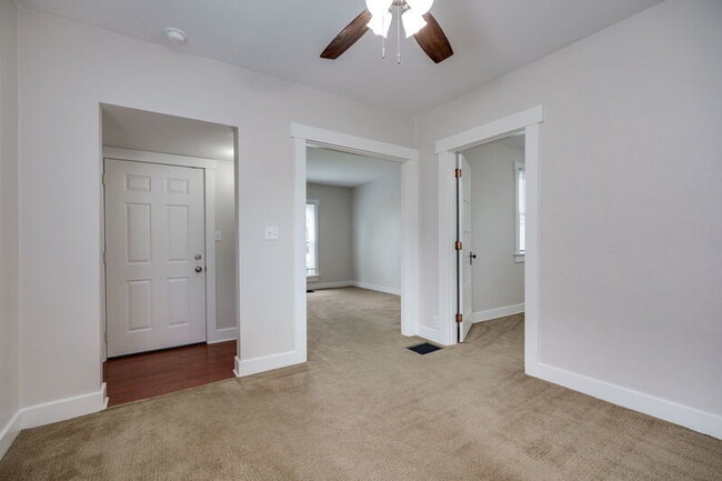 Building Photo - 2634 Wayland Ave