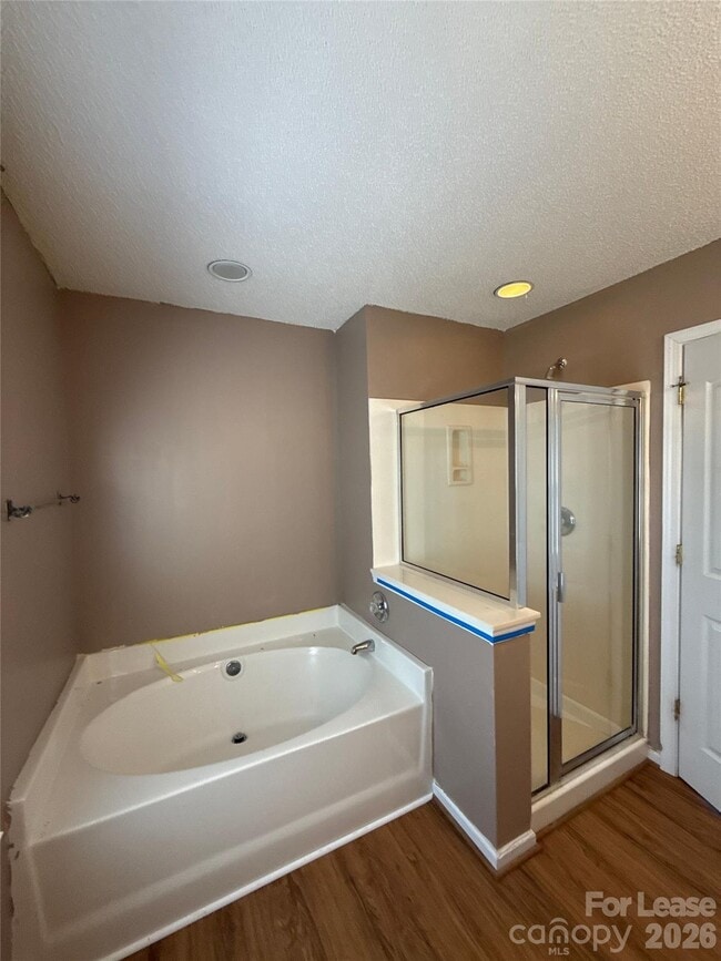 Building Photo - 7304 Ravanna Dr