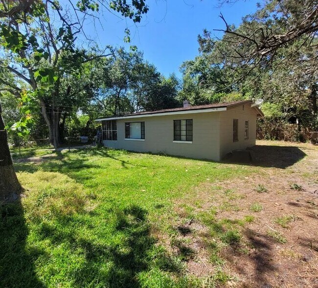 Building Photo - 3433 Brookhaven Dr