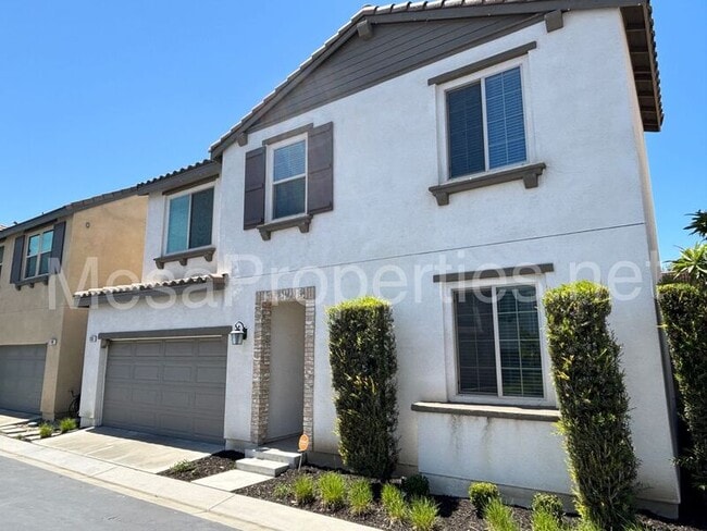 Building Photo - 998 Rodeo Rd
