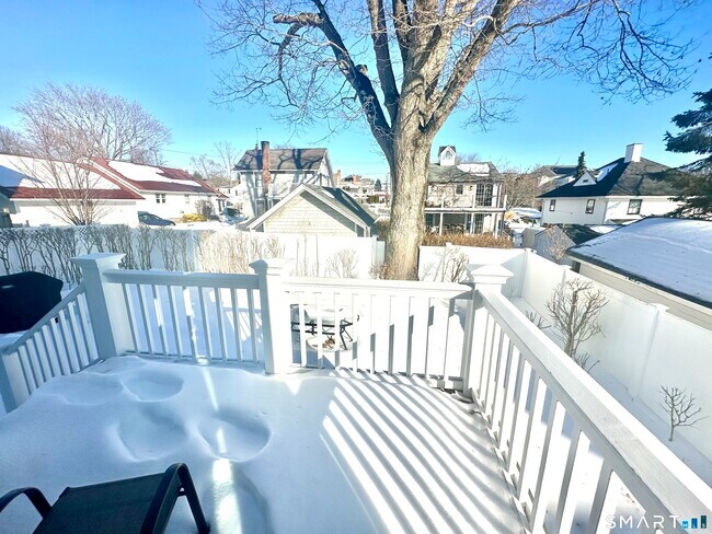 Building Photo - 19 2nd Ave