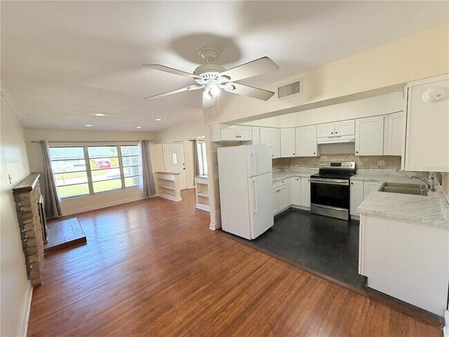 Building Photo - 309 Kerry Dr