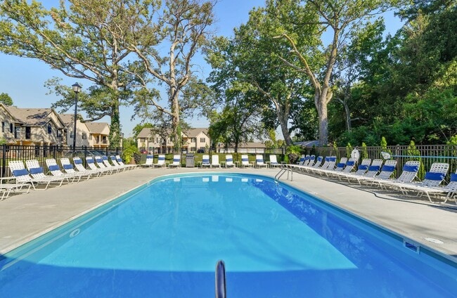 Building Photo - 1605-105 Gilmore Park Ave