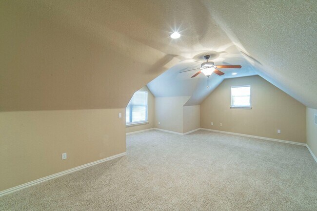 Building Photo - 190 Deer Creek Dr