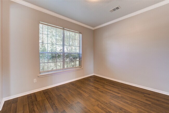 Building Photo - 16814 Benwick Dr