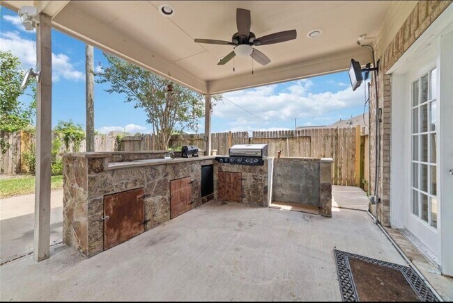 Building Photo - 2218 Laurel Birch Dr