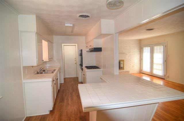 Building Photo - 2528 St Francis Ave