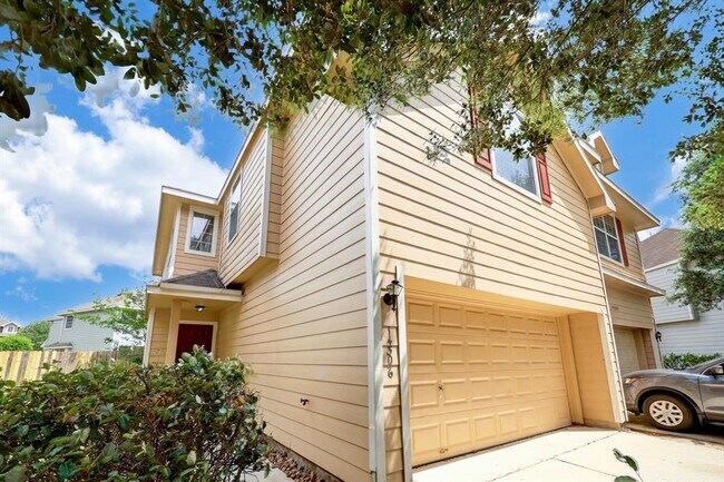 Building Photo - 14306 Mirkwood Ln
