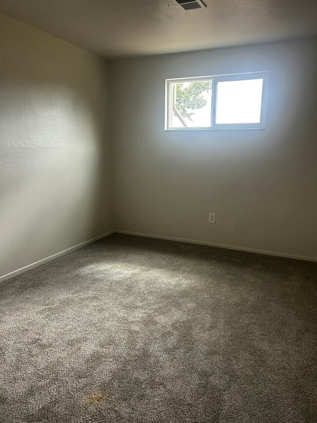 Building Photo - 9052 W Washburn Pl