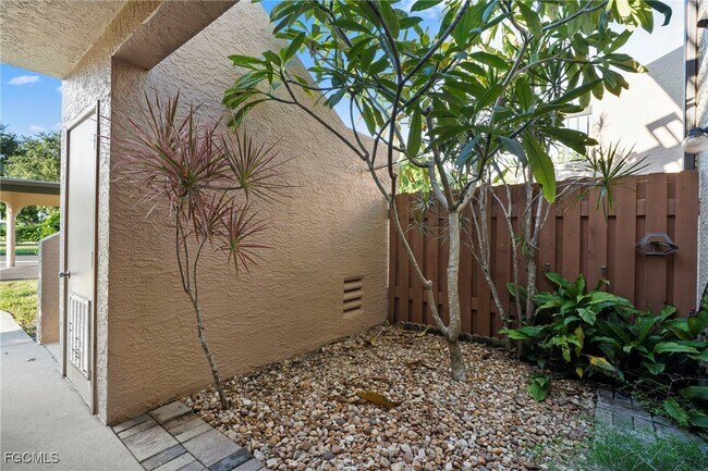 Building Photo - 15456 Admiralty Cir