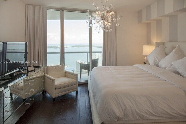 Building Photo - 465 Brickell Ave