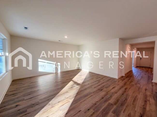 Building Photo - Coming Soon! Available to view NOW!! MOVE ...