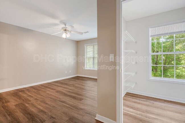 Building Photo - 6494 Snow Bird Ln