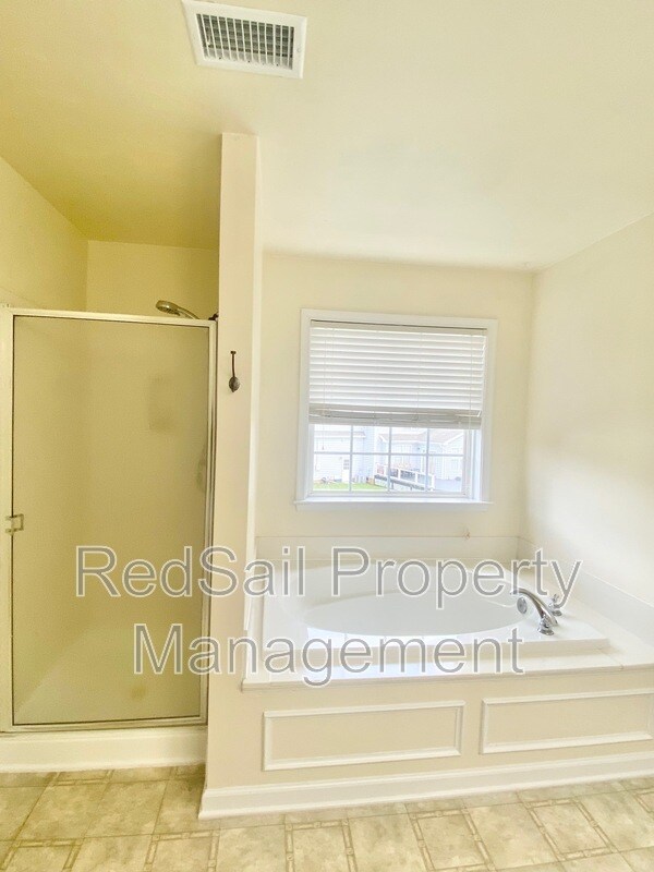 Building Photo - 13207 Harbor Dr