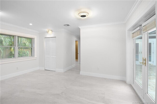 Building Photo - 4 Copaire Rd