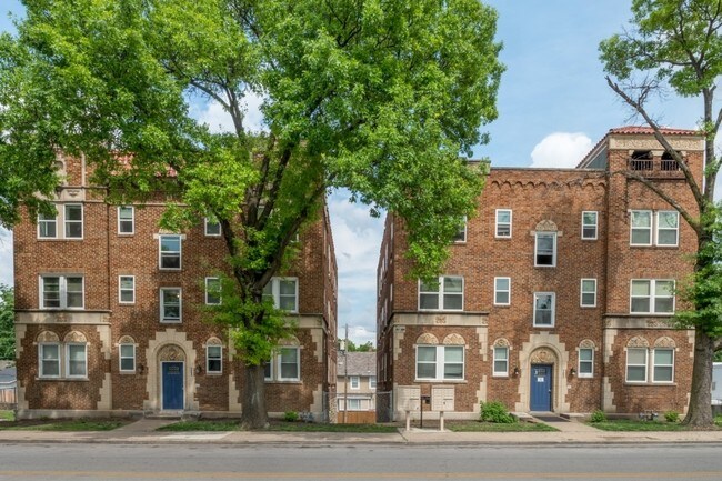 Primary Photo - 18th Street Plaza Apartments