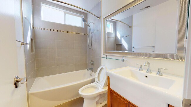 Building Photo - 405 Birkhaven Pl