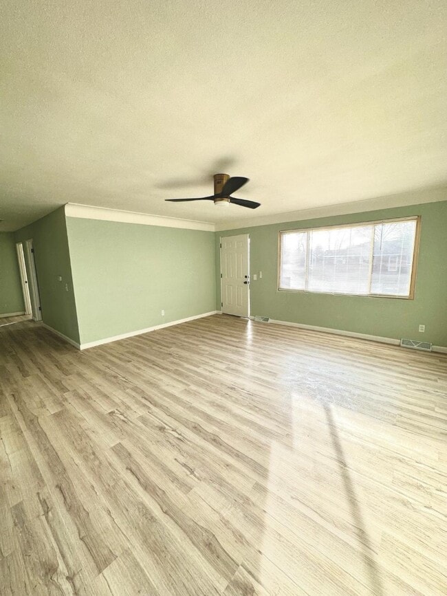 Building Photo - 5216 Bonita Blvd