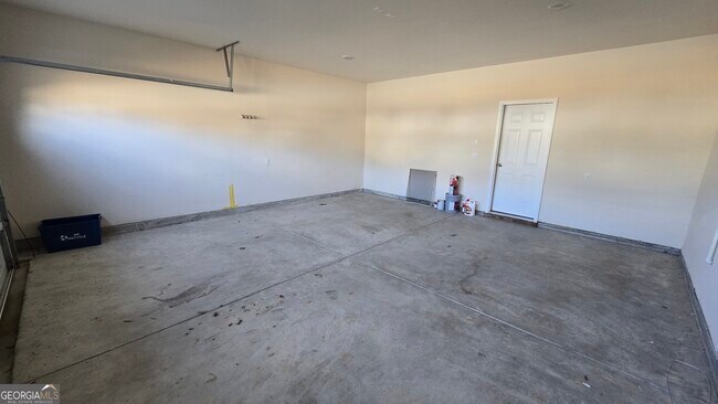 Building Photo - 13106 Vista Dr SE