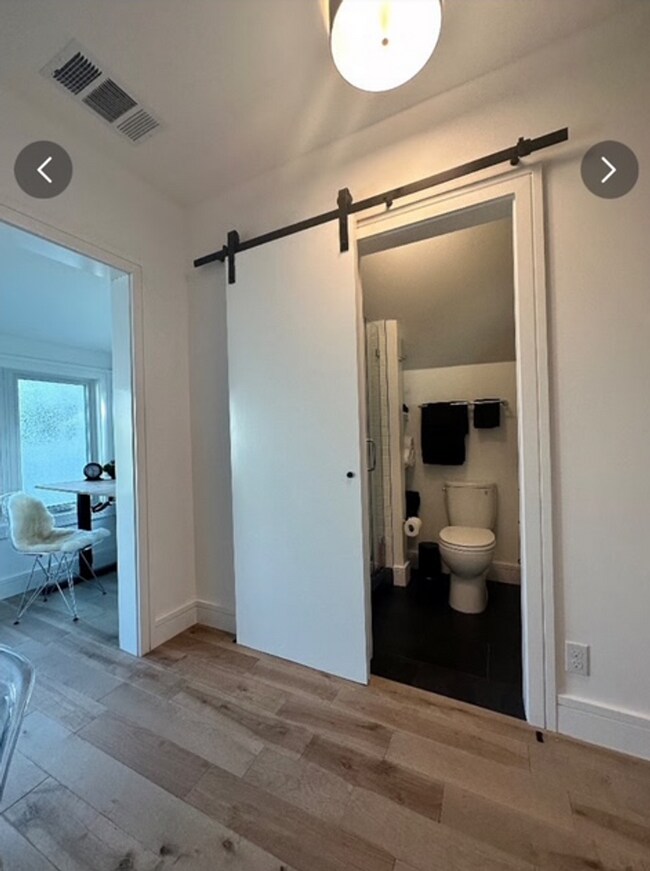 Building Photo - Bernal Heights: Fully Renovated Bi-Level F...