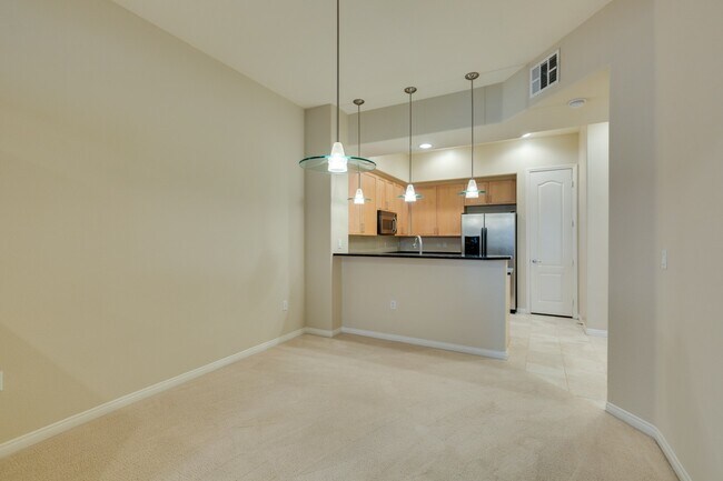 Building Photo - Manhattan Condo - South Las Vegas Blvd.