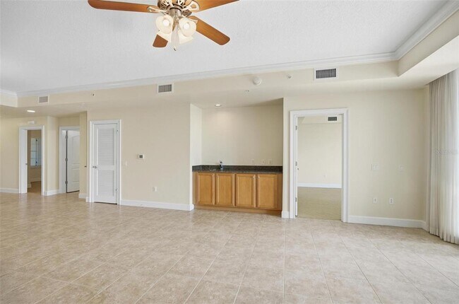 Building Photo - 102 Yacht Harbor Dr