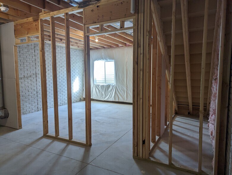 Building Photo - 1964 S Warrior Ln